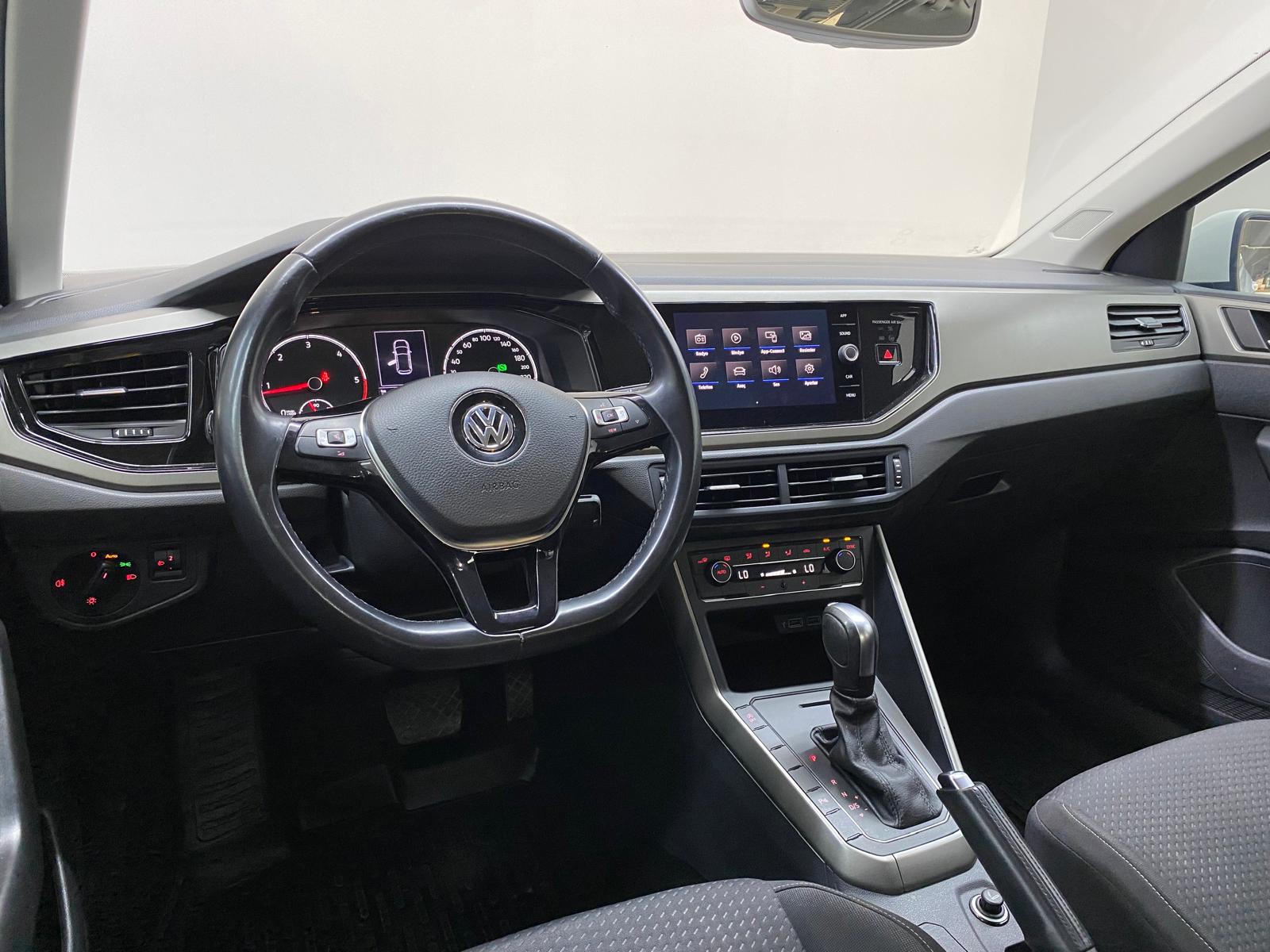 VOLKSWAGEN POLO 21